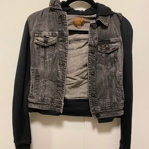 American eagle crop black Jean jacket
